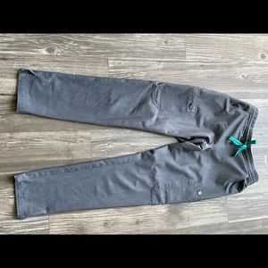 Women’s fig scrub bottom